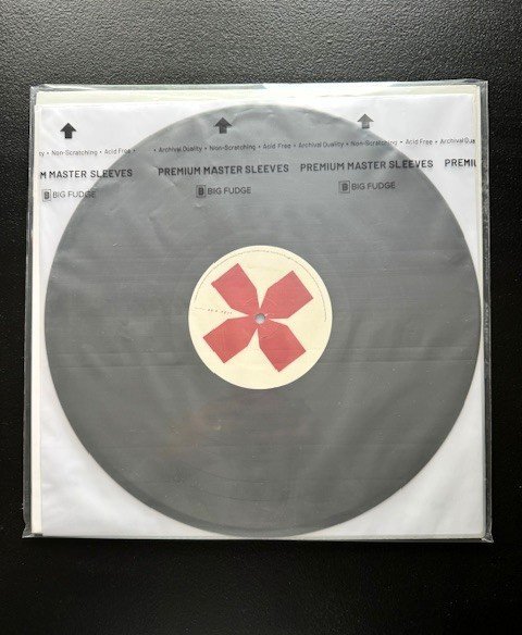 Chevelle – 12 Bloody Spies: B-Sides and Rarities (LP, 2018, Epic Records 19075898901)